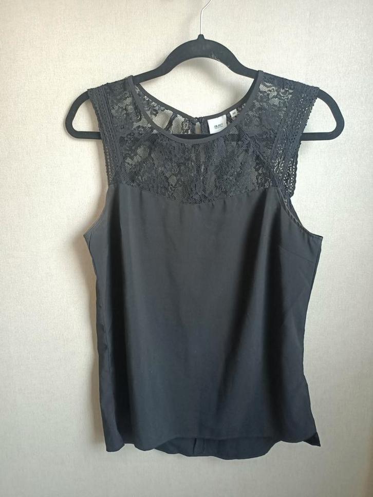Top zwart met kant van Object in maat S, Kleding | Dames, Tops, Zo goed als nieuw, Zwart, Korte mouw, Ophalen of Verzenden