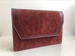 Bordeaux suede/leren tas( op 2 manieren draagbaar), Sieraden, Tassen en Uiterlijk, Tassen | Damestassen, Ophalen of Verzenden
