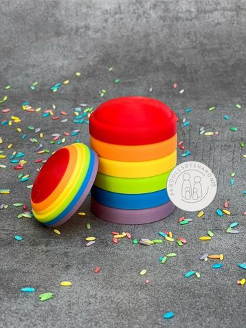 Sensorische stapel bakjes beschikbaar voor biedingen