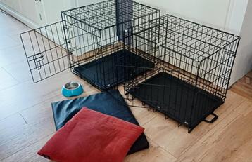 Set hondenbenches met toebehoren beschikbaar voor biedingen