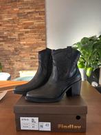 Cowboylaars met hakje zwart Nieuw maat 37, Zwart, Lage of Enkellaarzen, Nieuw, Ophalen of Verzenden