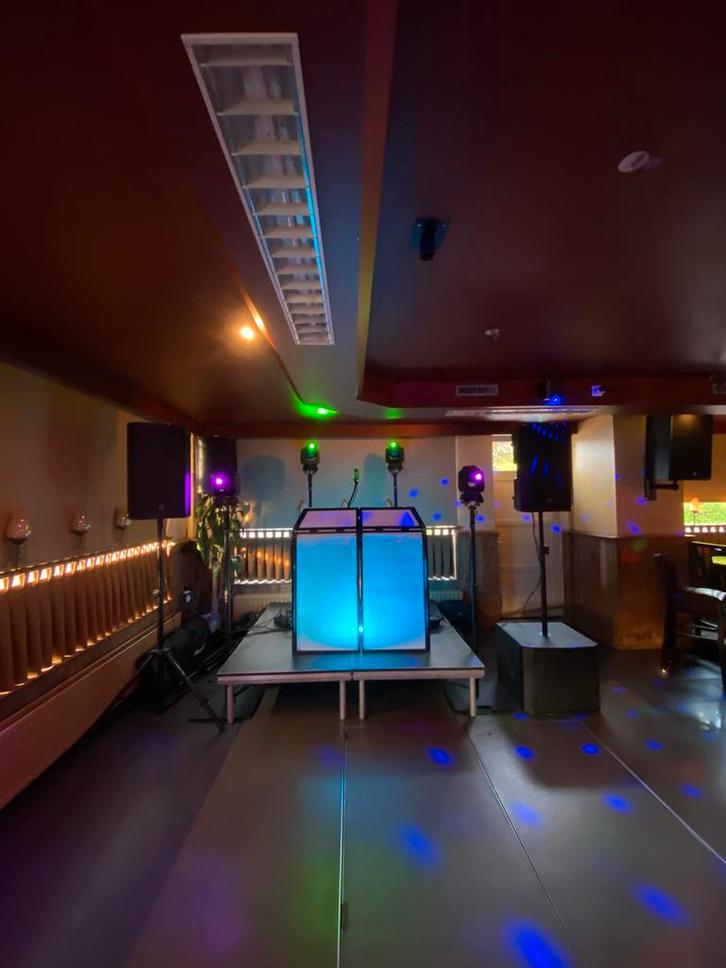 EV EKX-18SP Subwoofer + 2x EV ELX200-15P Speakers met hoezen, Audio, Tv en Foto, Luidsprekers, Zo goed als nieuw, Subwoofer, 120 watt of meer