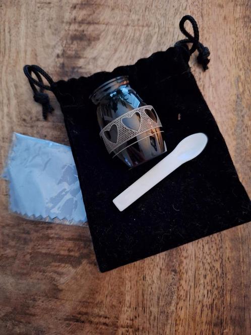 Mini Urn met Hartjes - Aandenken As, Antiek en Kunst, Antiek | Woonaccessoires, Verzenden