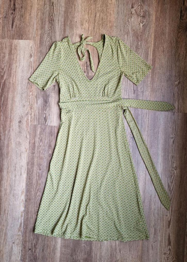 King Louie jurk maat M / 38 groen, Kleding | Dames, Jurken, Zo goed als nieuw, Maat 38/40 (M), Groen, Onder de knie, Ophalen of Verzenden