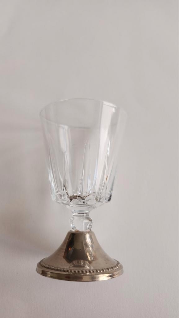 Cristal D’arques vaasje op verzilverde voet, Antiek en Kunst, Antiek | Glas en Kristal, Ophalen of Verzenden
