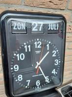 Twemco Senioren Kalenderklok Wandmodel Groot, Huis en Inrichting, Woonaccessoires | Klokken, Ophalen, Zo goed als nieuw, Analoog