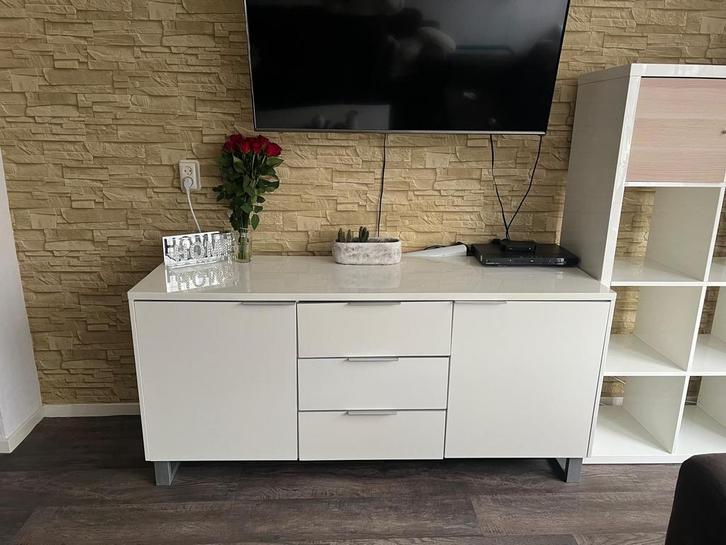 Mooi Tv kast hoogglans, Huis en Inrichting, Kasten | Dressoirs, Zo goed als nieuw, 25 tot 50 cm, Ophalen