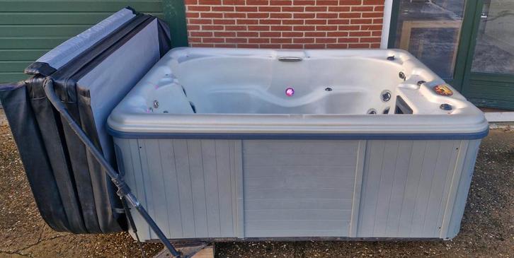 Viking Spa Jacuzzi 3 persoons - Balboa besturing & LED, Tuin en Terras, Bubbelbaden en Hottubs, Gebruikt, Vast, Afdekzeil, Filter