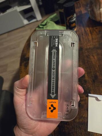 Spigen Glas.tR EZ Fit iPhone Screenprotector Iphone 15 Pro beschikbaar voor biedingen