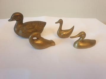 4 antiek koperen eendjes, verschillende soorten.

 beschikbaar voor biedingen