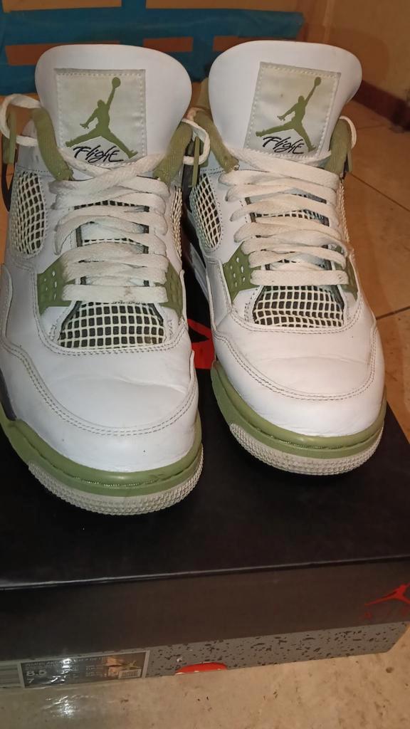 Jordan Retro 4 seafoam, Sport en Fitness, Basketbal, Gebruikt, Schoenen, Ophalen of Verzenden