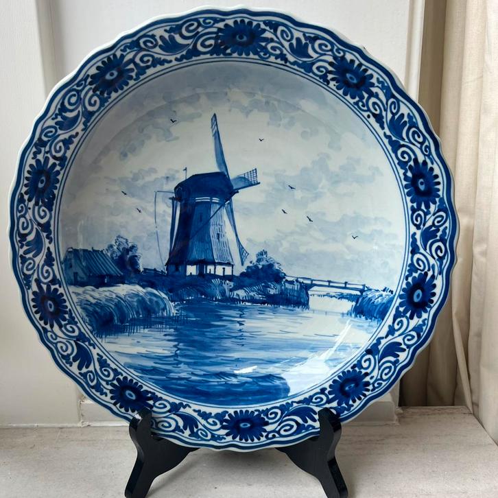 29-30 cm delftsblauw bord porceleyne fles molen landschap, Antiek en Kunst, Antiek | Wandborden en Tegels, Ophalen of Verzenden