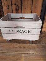 Vintage houten kist op wieltjes, Huis en Inrichting, Woonaccessoires | Kisten, Minder dan 50 cm, 50 tot 100 cm, Ophalen of Verzenden
