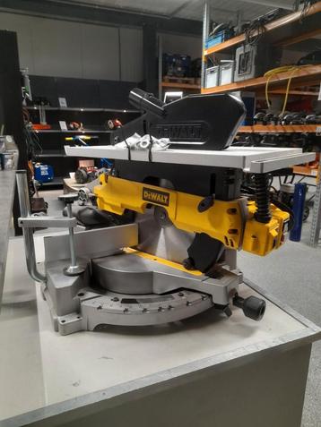 Dewalt combizaag  beschikbaar voor biedingen