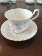 Royal Albert, Cambridge Garden en Bone China kop en schotels, Ophalen, Zo goed als nieuw, Porselein, Kop en/of schotel