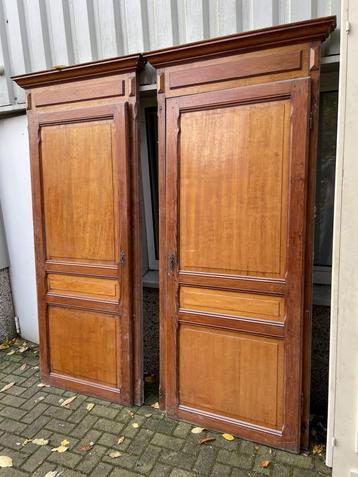 Prachtset pitch pine deuren beschikbaar voor biedingen