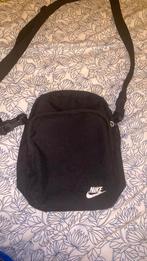 Nike tasje, Sieraden, Tassen en Uiterlijk, Tassen | Schoudertassen, Ophalen of Verzenden, Zo goed als nieuw, Zwart