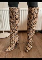 Mooie laarzen, reptielenprint, slangenleer print, mt 39 Zara, Kleding | Dames, Schoenen, Ophalen of Verzenden
