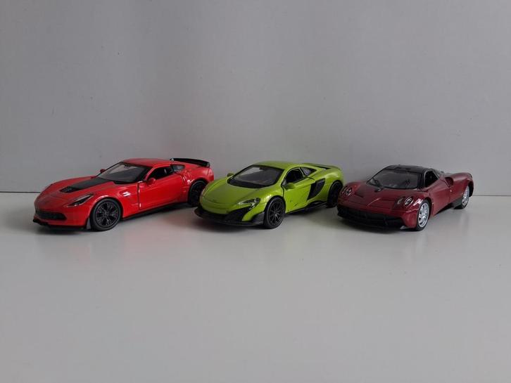 Modelauto's (sportwagens), Hobby en Vrije tijd, Modelauto's | 1:43, Zo goed als nieuw, Auto, Overige merken, Ophalen of Verzenden