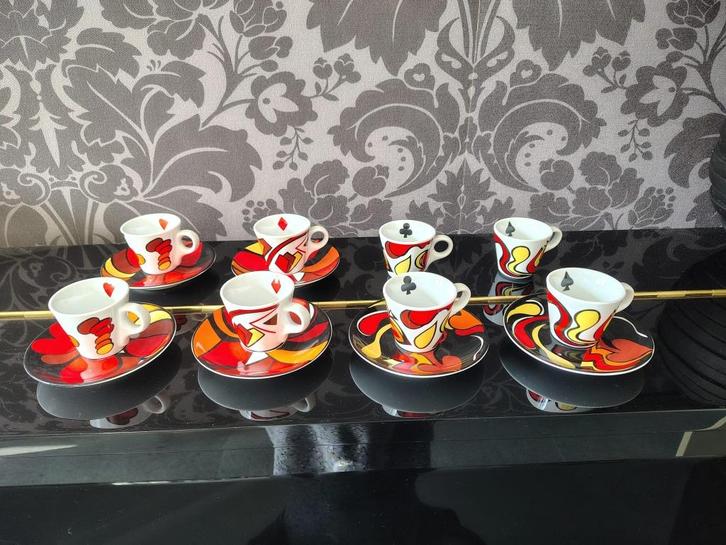 Espresso kopjes en schotels M. Rebel Holland casino, Huis en Inrichting, Keuken | Servies, Gebruikt, Kop(pen) en/of Schotel(s)