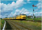 Ansichtkaart 2 NS DE III op emplacement Simpelveld, Verzamelen, Ophalen of Verzenden, 1980 tot heden, Ongelopen, Voertuig