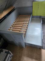 WOOOD bedbank Dennis grenen betongrijs, Huis en Inrichting, Ophalen, Gebruikt, 90 cm, Eenpersoons