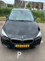 BMW 2-Serie Active Tourer 218i 136pk 2015 Zwart, Auto's, Voorwielaandrijving, 65 €/maand, Zwart, Origineel Nederlands