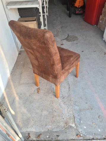 Eettafel stoelen  beschikbaar voor biedingen