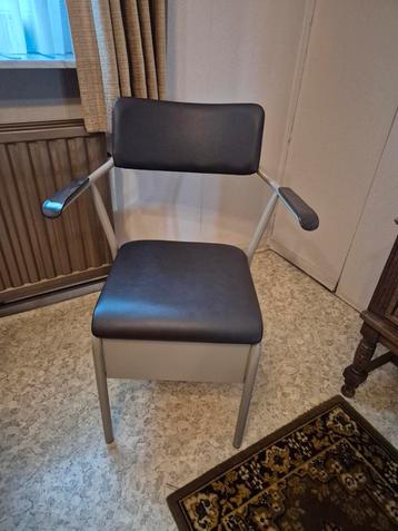 WC Stoel - Perfecte Staat! beschikbaar voor biedingen