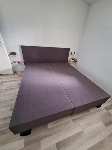 Bedframe with headboard 180 x 200 cm
