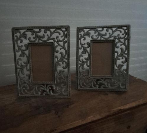 2 mooie fotolijstjes sobere brocante landelijke, Huis en Inrichting, Woonaccessoires | Lijsten, Zo goed als nieuw, Minder dan 50 cm