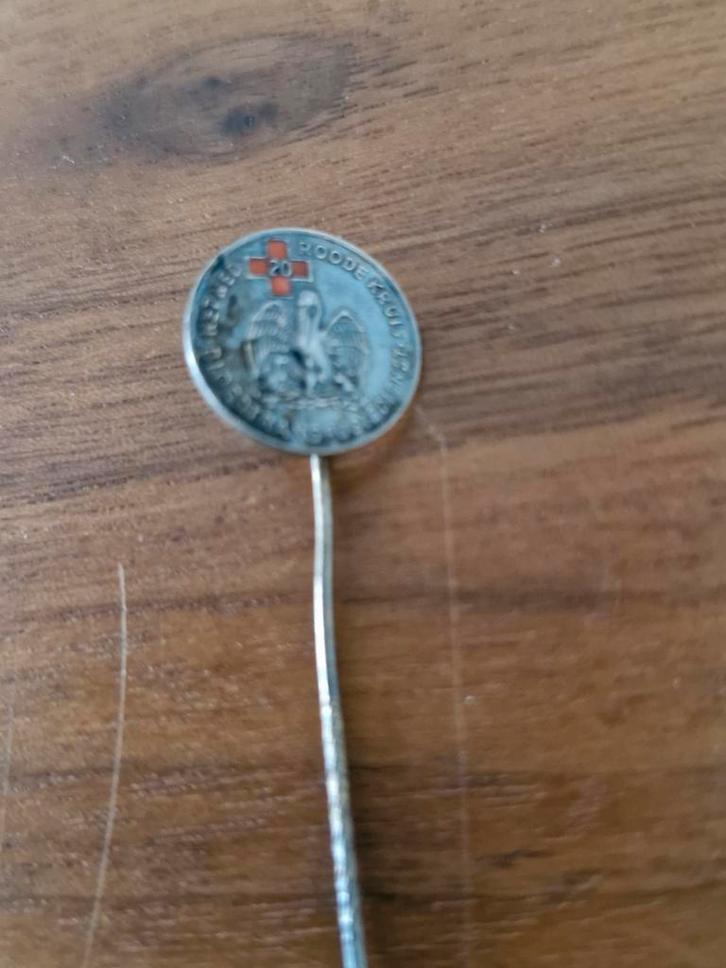 Sp 917 Speldje Rode Kruis, Verzamelen, Speldjes, Pins en Buttons, Zo goed als nieuw, Overige onderwerpen, Ophalen of Verzenden