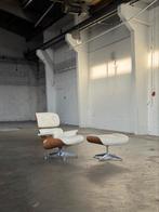 Vitra Eames Lounge Chair + Ottoman, Metaal, 75 tot 100 cm, Ophalen of Verzenden, Zo goed als nieuw