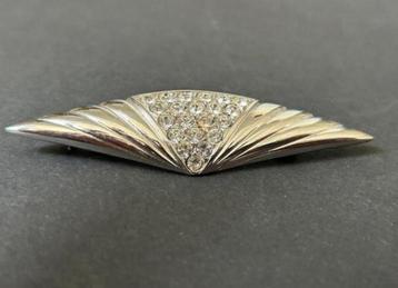 Vintage Broche met Steentjes beschikbaar voor biedingen