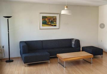 Zwart bankstel met hocker, 1.20 x 2.20 GRATIS