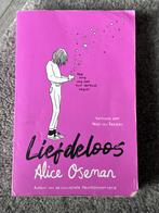 Liefdeloos - Alice Oseman, Boeken, Ophalen of Verzenden, Gelezen, Nederland