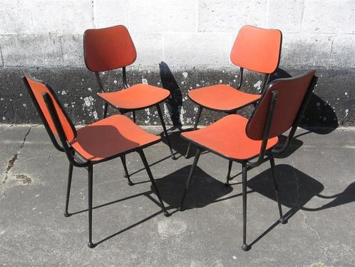 Stoelen '60s ( Retro/Vintage/Design ), Huis en Inrichting, Stoelen, Gebruikt, Vier, Kunststof, Metaal, Rood, Ophalen