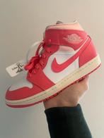 Nike Air Jordan 1 ‘Strawberries’ 40, Kleding | Dames, Schoenen, Nike, Nieuw, Ophalen of Verzenden, Sneakers of Gympen