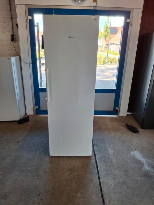 Siemens vrieskast noFrost, Witgoed en Apparatuur, Vriezers en Diepvrieskisten, Zo goed als nieuw, Vrijstaand, Vrieskast, 160 cm of meer