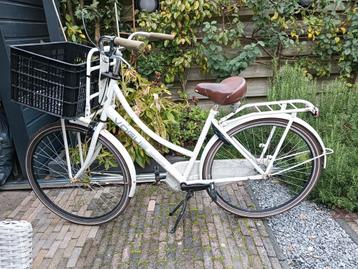 Vogue Damesfiets met Krat & Nieuw Stuur beschikbaar voor biedingen