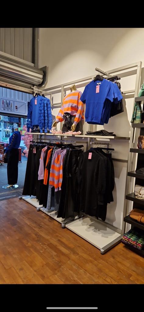 Winkel interieur compleet!, Zakelijke goederen, Kantoor en Winkelinrichting | Winkel en Inventaris, Ophalen