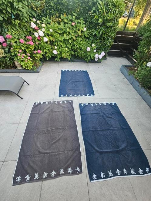 Disney strandlaken, badlaken 3 stuks TOP STAAT, Huis en Inrichting, Badkamer | Badtextiel en Accessoires, Zo goed als nieuw, Grijs