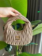 Miu miu tas beige/bruin, Sieraden, Tassen en Uiterlijk, Tassen | Damestassen, Ophalen of Verzenden, Zo goed als nieuw, Beige