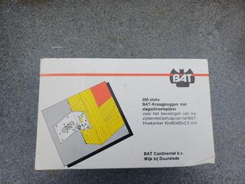 partij Bat-kraagpluggen met slagschroefspijker beschikbaar voor biedingen