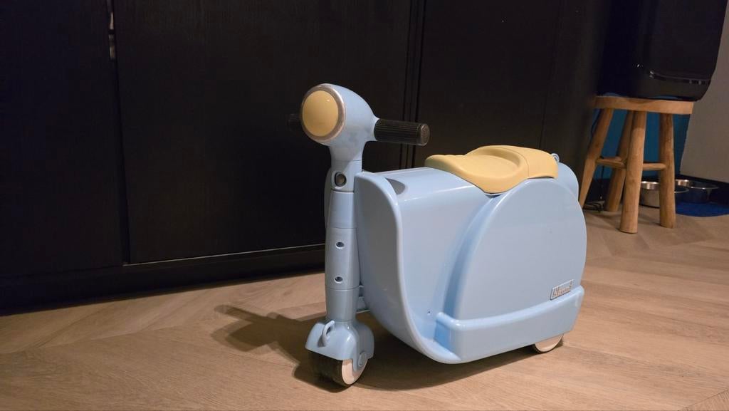 SKOOT, Leuke blauwe kinderkoffer scooter, 2 stuks, Ophalen of Verzenden, Zo goed als nieuw, Jongen of Meisje