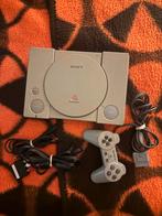 PlayStation 1 met controller en kabels - Getest & Werkend!, Spelcomputers en Games, Ophalen of Verzenden, Zo goed als nieuw, Met 1 controller