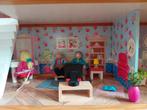 Poppenhuis met (goki) meubeltjes, moestuin en poppetjes, Ophalen, Gebruikt, Poppenhuis