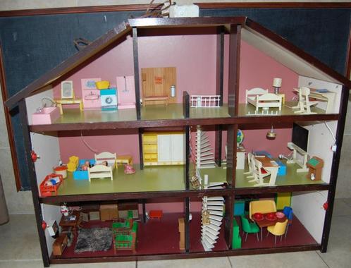 Poppenhuis incl. interieur, verlichting, poppetjes, Kinderen en Baby's, Speelgoed | Poppenhuizen, Poppenhuis, Ophalen