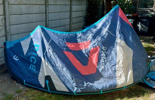 Duotone Dice 2022 SLS van 9M kite Blauw zomer eind 2022 mode, Watersport en Boten, Kitesurfen, Zo goed als nieuw, Kite, 9 m², Geen board