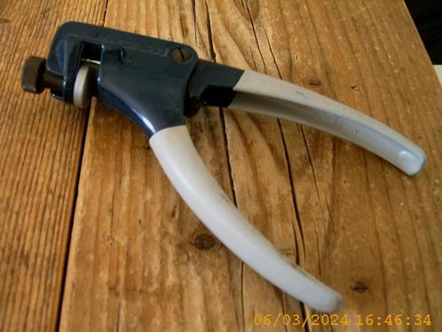 Zaagtand zetter Eclipse 77 Nieuw tooth setter tang houtzaag, Doe-het-zelf en Verbouw, Gereedschap | Handgereedschap, Nieuw, Ophalen